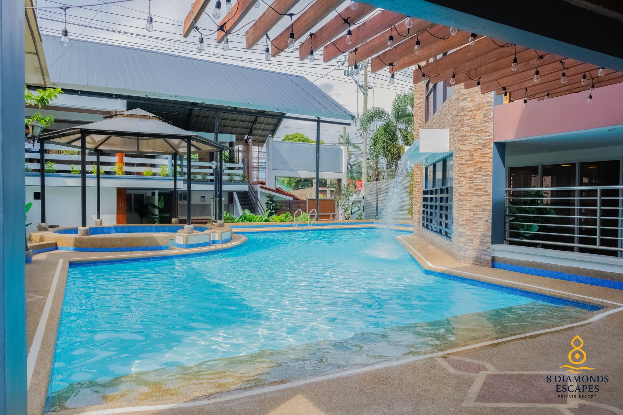 8 Diamonds Escapes Private Resort - Luxury swimming pool area with modern amenities in Pansol Calamba Laguna